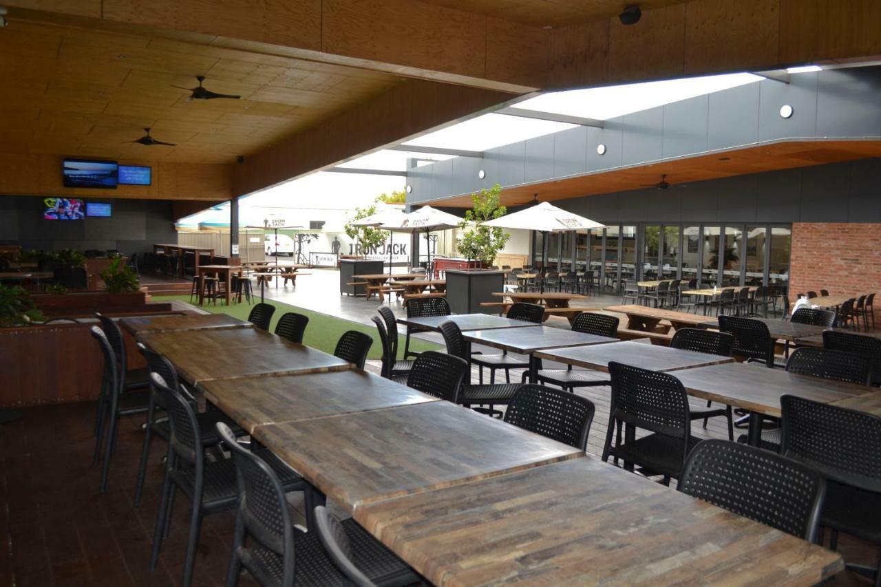 Garden Hotel Dubbo Buitenkant foto