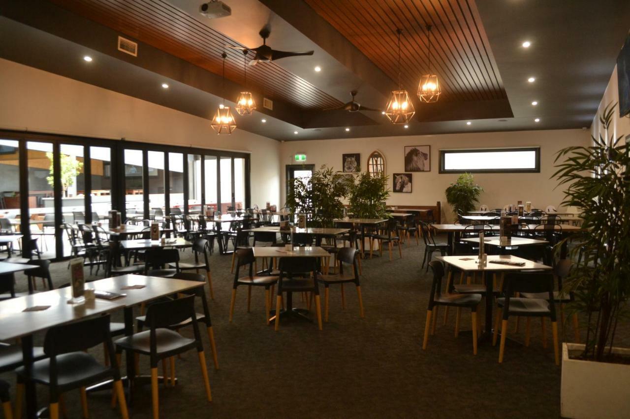 Garden Hotel Dubbo Buitenkant foto