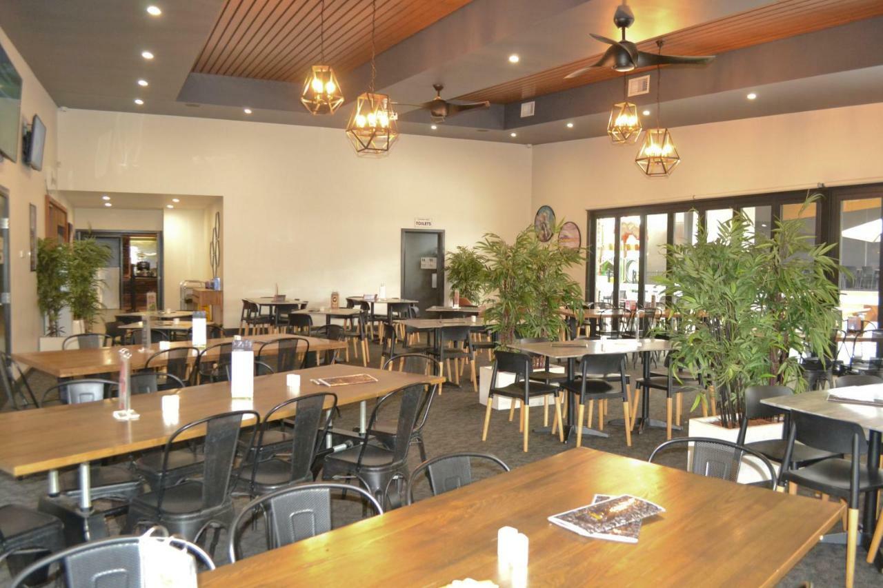 Garden Hotel Dubbo Buitenkant foto