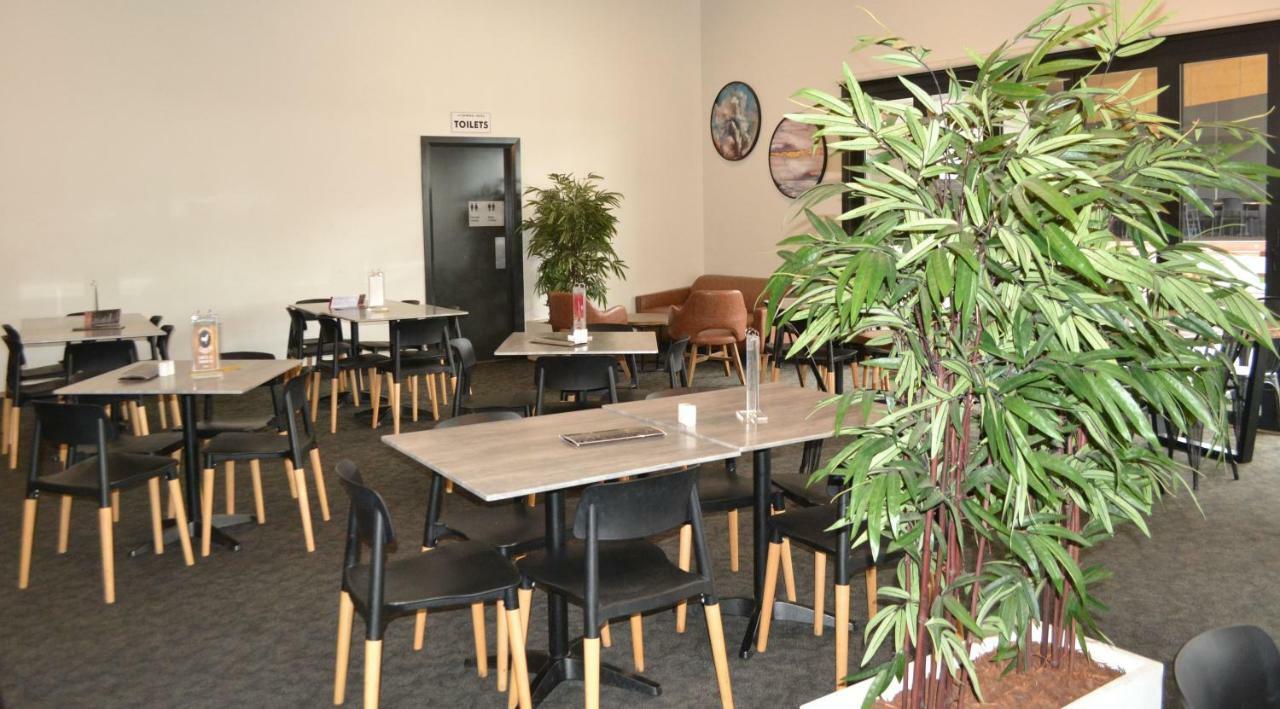 Garden Hotel Dubbo Buitenkant foto